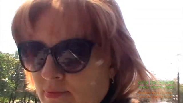 Позволила себе прогулку/Мини показ жилетки. смотреть онлайн