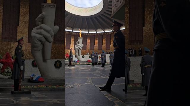 Зал Воинской Славы, Мамаев Курган, Вечный огонь, Смена Караула, Волгоград смотреть онлайн