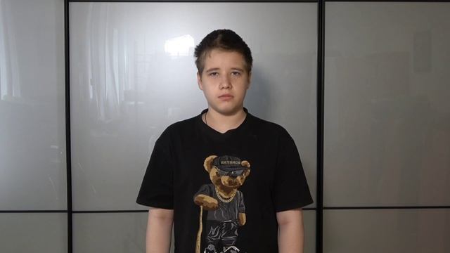 Стихотворение «Красивая девочка» Алла Ахундова. Читает Андрей Патшин. смотреть онлайн