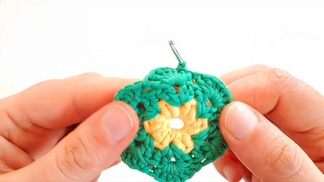 Вяжем  мотив 