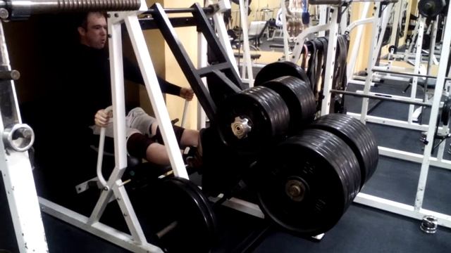 Жим ногами 400кг на 3 Михаил Марченков смотреть онлайн