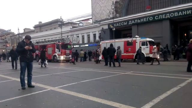 Кипиш на киевке скорая менты пажарка смотреть онлайн