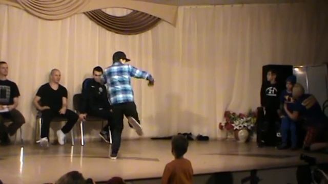 B-boy ДИМАкрат  Break-dance в 6 лет