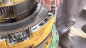 Ремонт редуктора экскаватора.