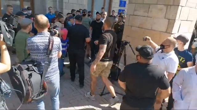 Коллектив телеканала КРТ пикетирует Нацсовет по ТВ и радио смотреть онлайн