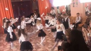 Танец «Мир без войны» МДОУ Детский сад №23 Ростов Великий