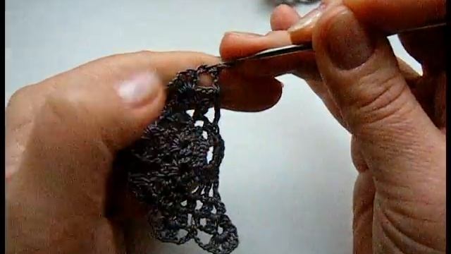 Вяжем крючком жакет из круглых мотивов Часть 2Knitted crochet jacket with Krul motives. Part 2 смотреть онлайн