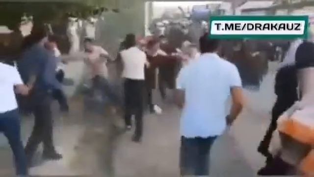 Киргизистонни Арвон шахрида партиялар учрашувидаги мухокама уришга айланди.