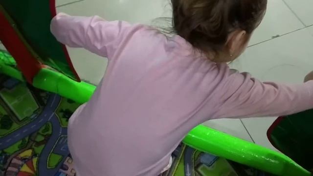 Мы в лабиринте , детское видео для детей смотреть онлайн