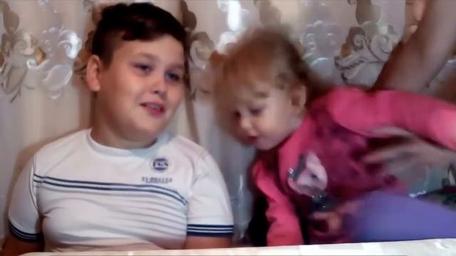 Смешное видео.Приколы перед съемкой видео про киндеры. смотреть онлайн