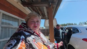 В курятнике  генеральная уборка. Купили соломы  для клубники. Дачные дела.