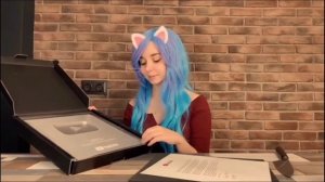 (Кошка Лана) Распаковка самой первой кнопка YouTube
