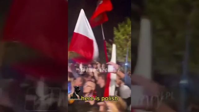 Grzegorz Braun, removed the Ukrainian flag from the town hall building in Biała Podlaska. смотреть онлайн
