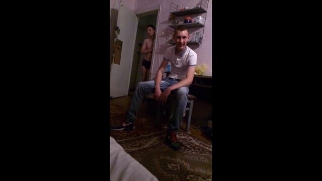 пьяный студент в общаге рассказывает про хачей(приколы, ржач, веселье) смотреть онлайн