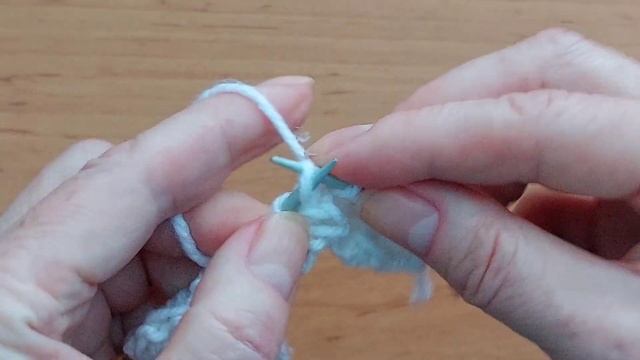 Несложно и красиво! Узор спицами для свитера, кардигана. смотреть онлайн