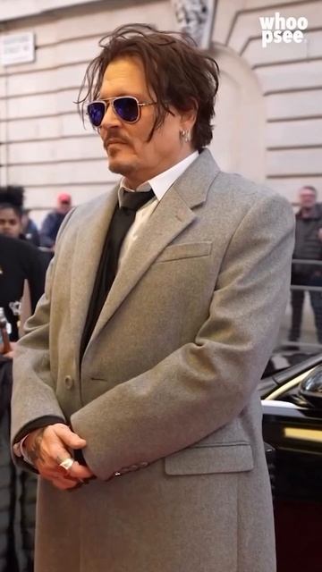 #shorts ДЖОННІ ДЕПП ОБНЯВСЯ З АКТОРАМИ ПІРАТИ КАРИБСЬКОГО МОРЯ JOHNNY DEPP`S FILE #NoJohnnyNoPirate смотреть онлайн