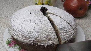 Берёте стакан варенья, печёте пирог и вы влюбитесь в него. Мы называем его коврижка.