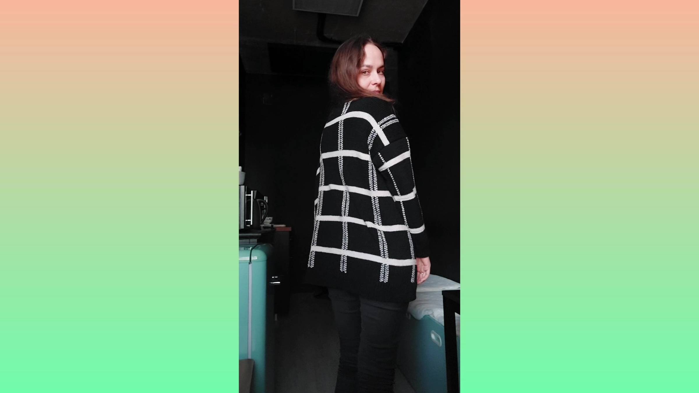 Показываю как вяжу кардиган для дочки/ часть 2