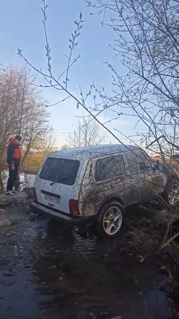 хватит уже бухать) купи ниву😅 #нива4x4 #кардан #offroad #юмор #нивалегенда #рек смотреть онлайн