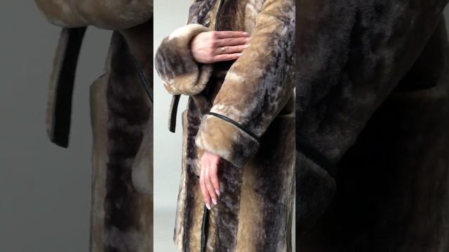 Шуба мутон тм ЭЛЕГАНТ за 5500 ₽ в отличном состоянии с капюшоном отд.норка р.42-44 /11960/ смотреть онлайн