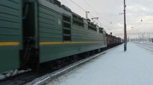 ВЛ85 с грузовым ж/д вокзал Ангарск.