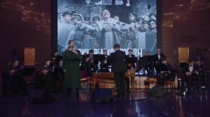 “Огонек» (на позиции девушка провожала бойца…) - Ирина Крутова и Ансамбль «Россия». Музей Победы