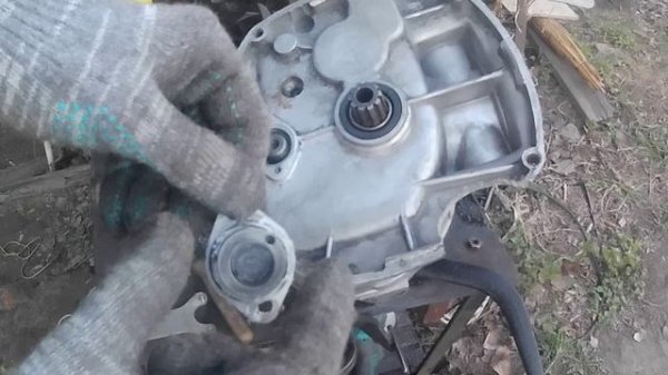 Продолжаю собирать урал. Первая прокрутка стартером. Сборка коробки на урале