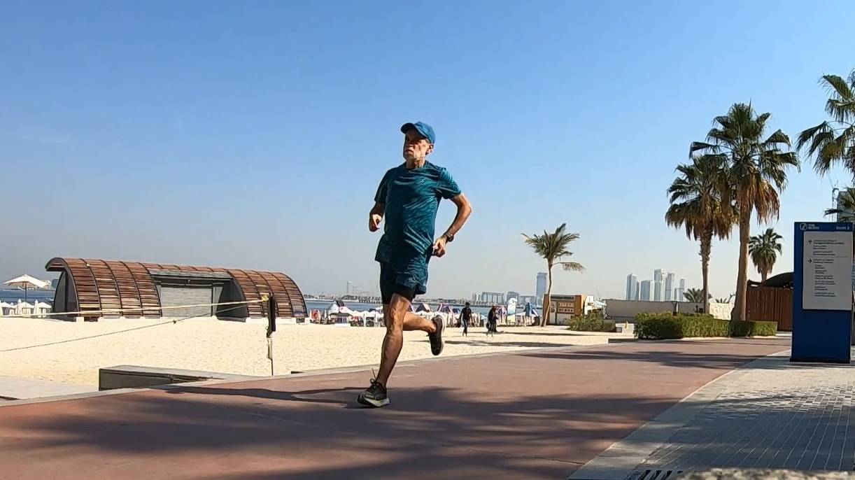 Бег за впечатлениями. 
ДУБАЙ ОАЭ БЕГОВАЯ ДОРОЖКА МОРСКОГО ПЛЯЖА ДУБАЙ МАРИНА