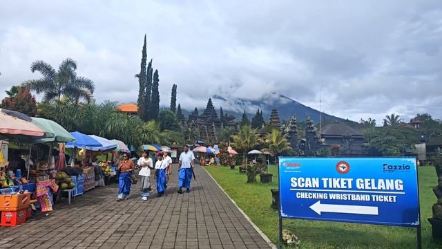 34.00 храм на Бали на ВУЛКАНЕ смотреть онлайн