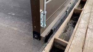Щетки на ворота полосовые 89082376969
