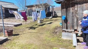 Посадила капусту ,постамент доделали .