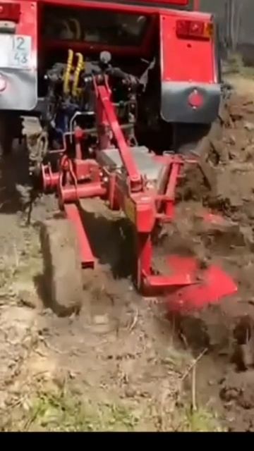 Т25 в борозде пашет землю смотреть онлайн