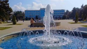 В Анапе включили фонтаны. Март 2024