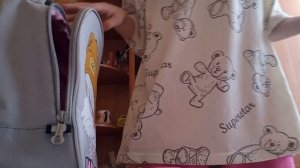 Саша и Алёна собираются в садик