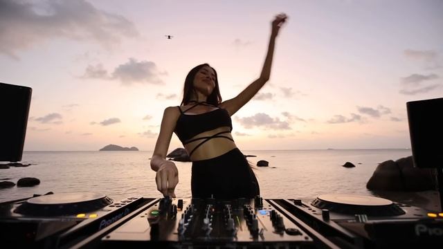 Xenia Dia (Diamond)- Live _ Ocean Vibes_ Koh Phangan _ Melodic Techno _ Progressive House DJ Mix(108 смотреть онлайн