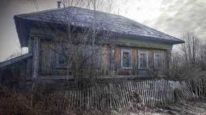 ЭТОТ ДОМ ВЫЖИЛ, все остальные разгромили, посмотрим что тут осталось.