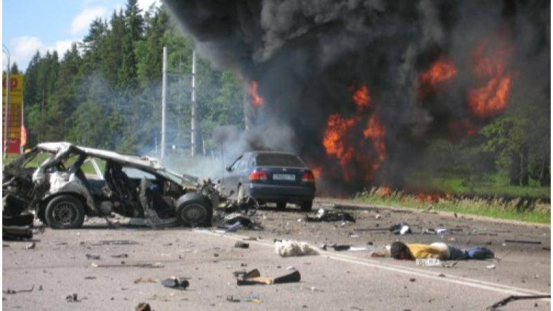 Аварии и ДТП на дорогах ТОРОПЫГИ за рулем смотреть онлайн