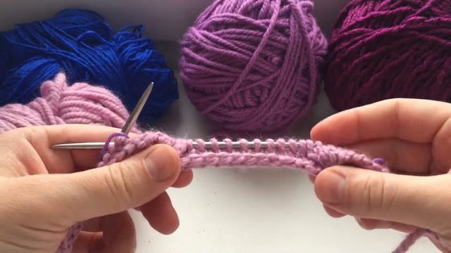 Узор спицами - королевская коса. Вязать легко, а выглядит красиво