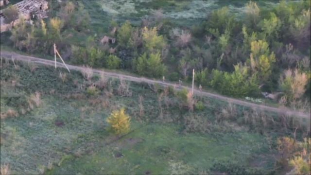 Дроноводы 417 ОРБ охотятся на хохлов 03. 05. 2025. смотреть онлайн