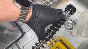 Одна из причин стука передней вилки HTW октрытый картридж