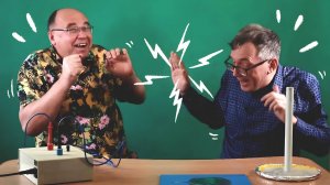 Где хранится заряд в конденсаторе?