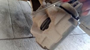 замена передних тормозных колодок renault fluence