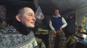 На рыбалку на снегоходах к новые местам! Тайга, изба и весёлая компания! Рыбалка на севере. Хариус.