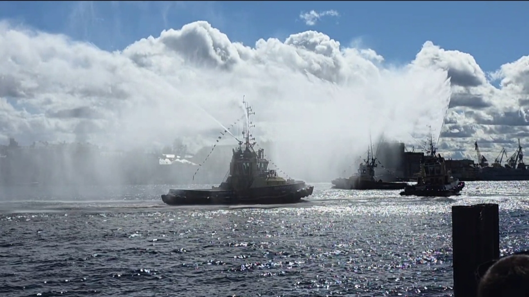 Вальс буксиров. Ледоколы. смотреть онлайн