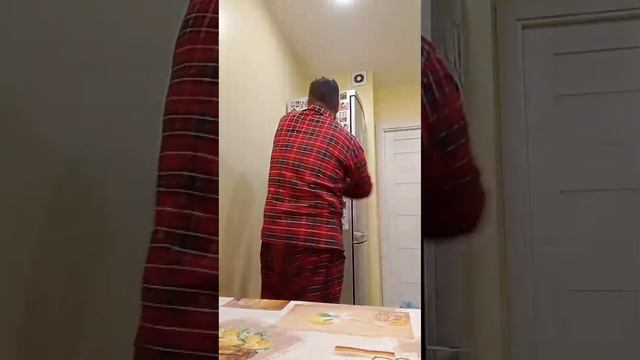 Пожалуй, один из лучших моих Backstageй. С шашлычковым вайбом и мощнейшим треком. Ну и конечно Валя