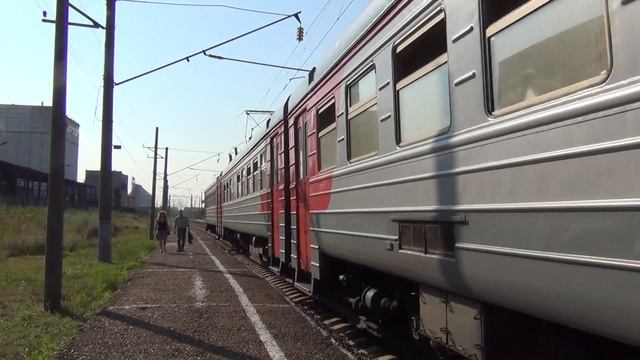 Встреча электропоездов ЭР9П-К-283 и ЭД9М-0101 смотреть онлайн