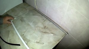 Восстановление сломанной полки холодильника.