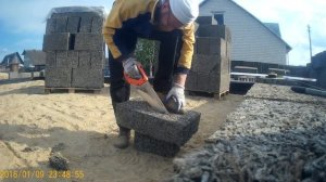 4. Кладка первого ряда блоков. Арболитный блок. #арболи?