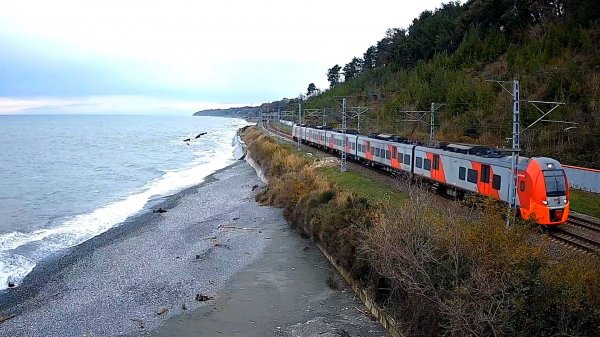 ПОЕЗДА и МОРЕ