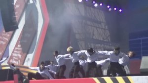 Матросский танец "Яблочко".